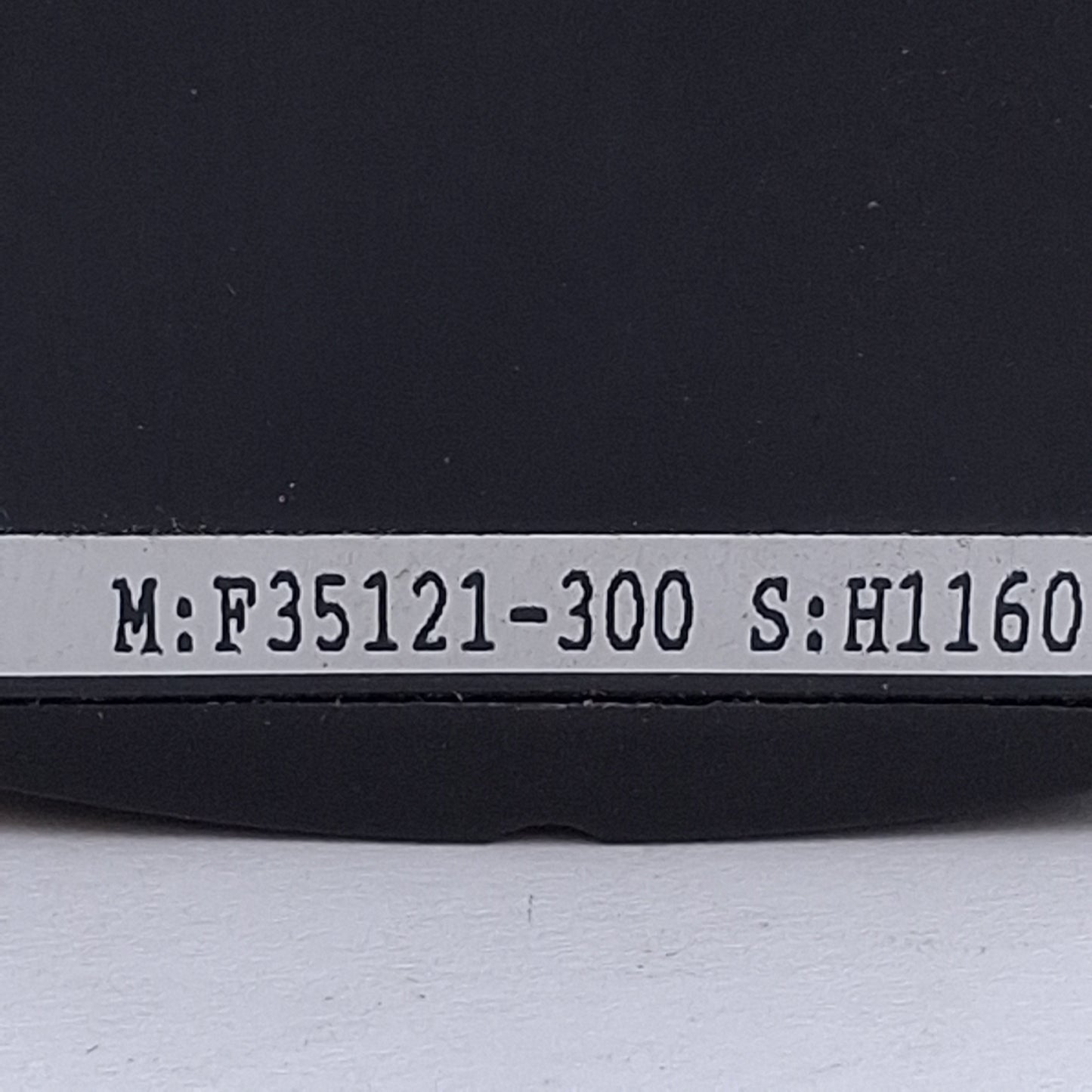 Used ARO F35121-300 Pneumatic Oil Filter, 1/4 NPT inch Inlet/Outlet, 150psi, 0.3µm