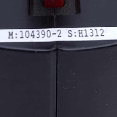 Used ARO 104390-2 Air Line Lockout Valve, NPT 1/4 inch Inlet/Outlet, 250psi