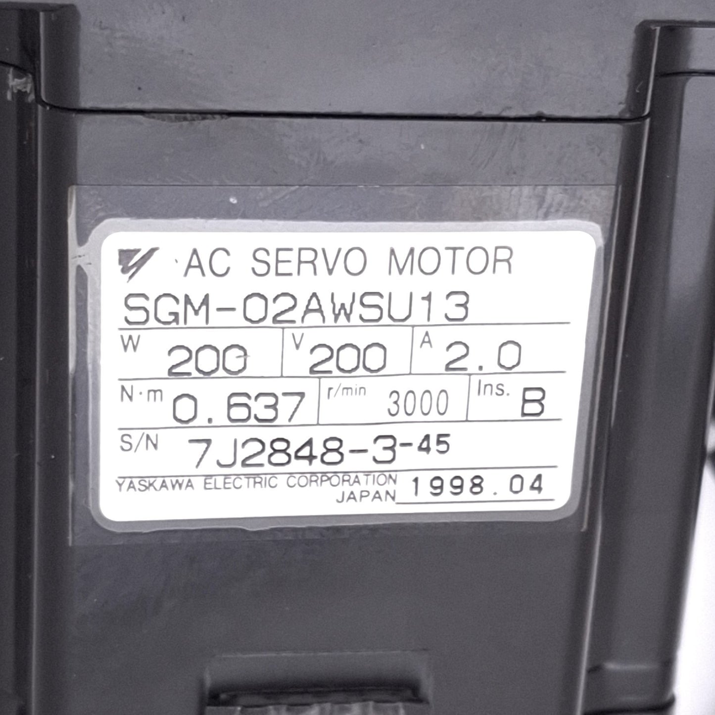 Used Yaskawa SGM-02AWSU13 AC Servo Motor 200VAC 2A, 200W 3000rpm Max, 60mm Frame