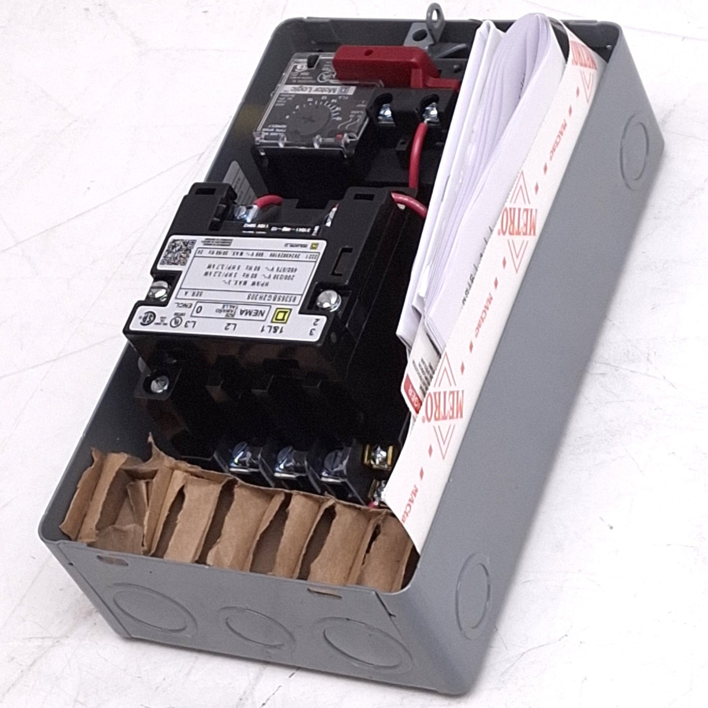 New – Open box Square D 8536SBG3V02H30S Motor Starter, 3-Pole 18A, 120VAC, NEMA 1 Enclosure