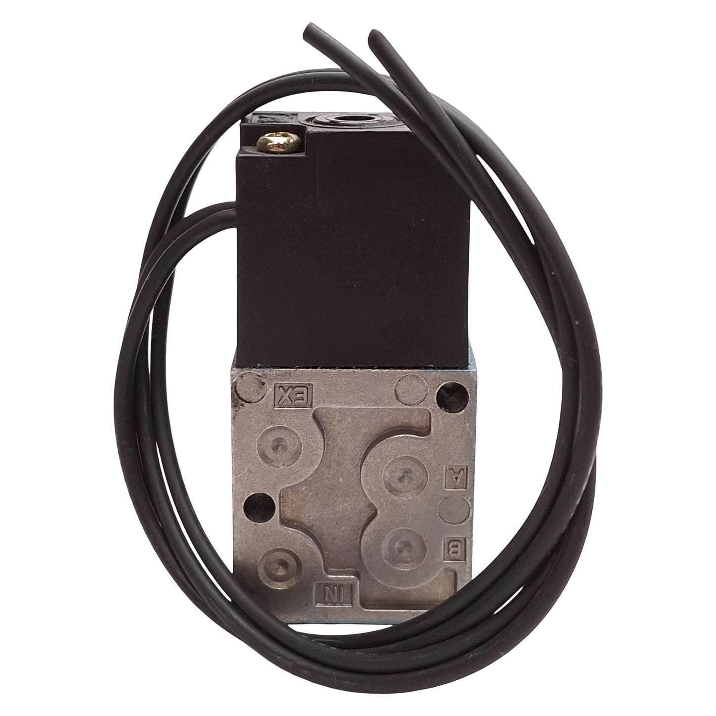 Used Mac 45A-AA2-DDAA-1BA Solenoid Valve, 4/2-Way, 120psi, 1/8in NPTF, 24VDC Coil