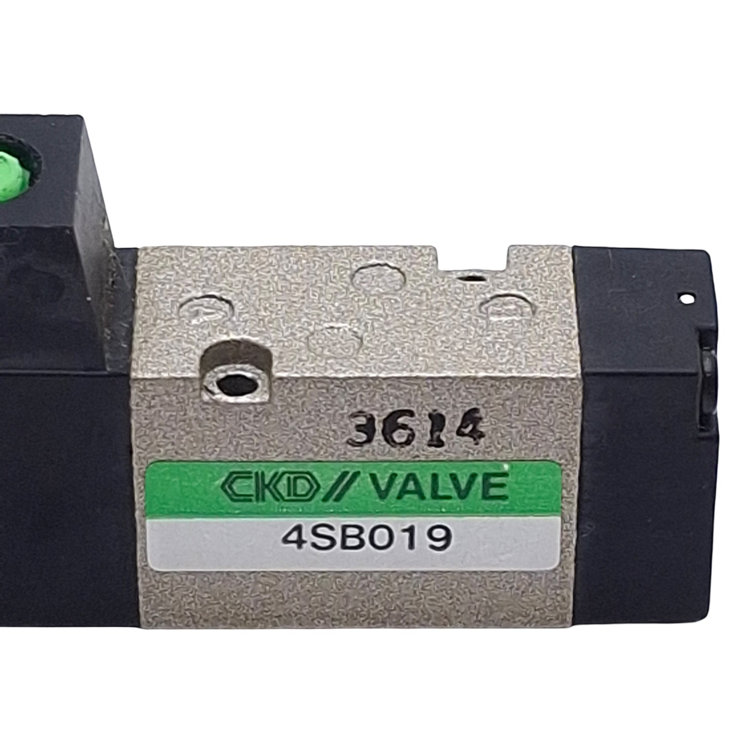 Used CKD 4SB019 Solenoid Valve, Sub-Plate Mount, 2-Position, 0.7MPa, 24VDC Coil