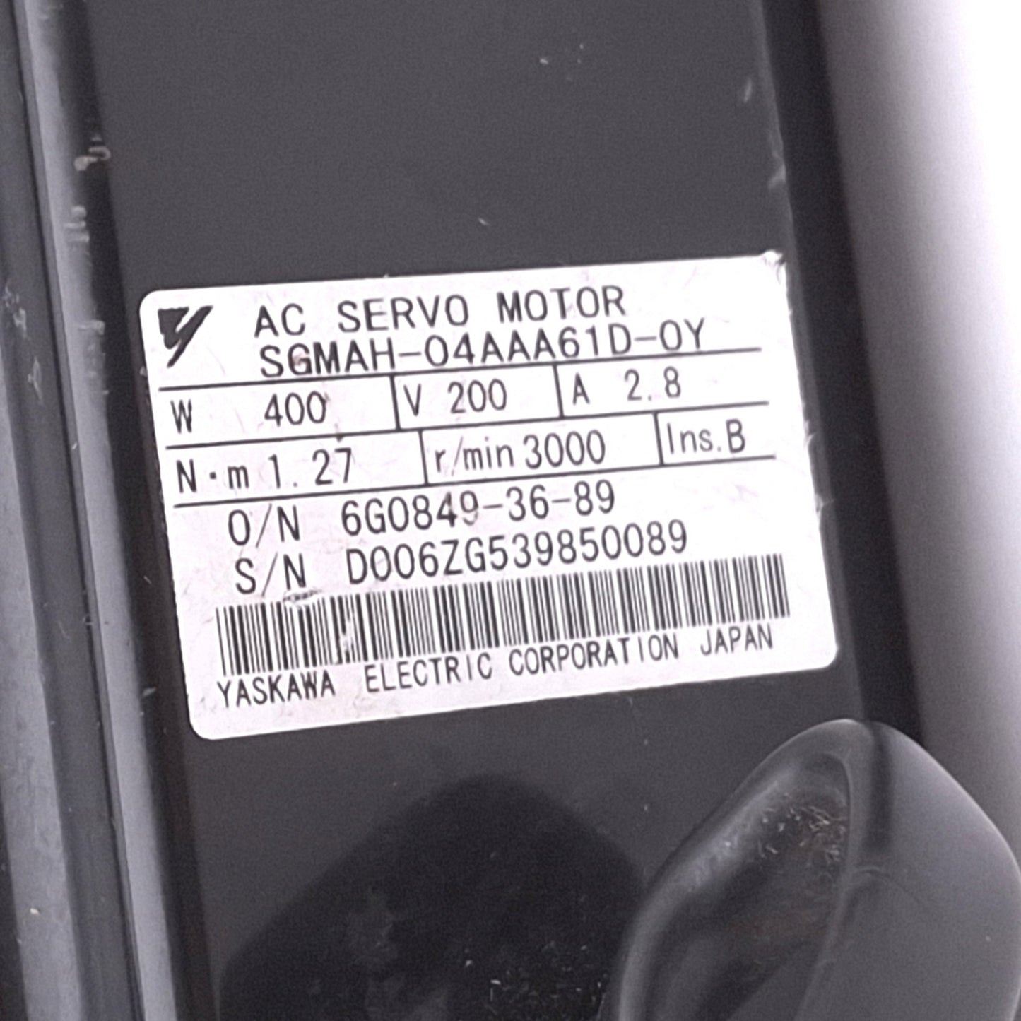 Used Yaskawa SGMAH-04AAA61D-0Y Servo Motor, 200V, 400W, 1.27Nm, 3000RPM, 60mm Frame
