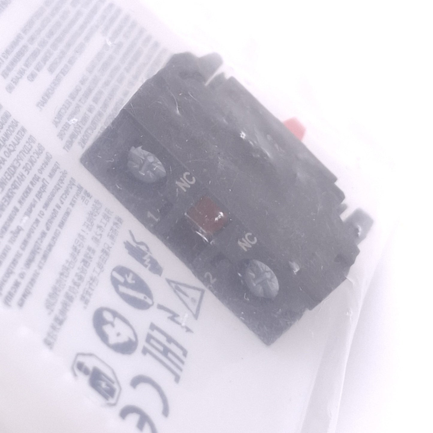 New Siemens 3SU1400-1AA10-1CA0 Contact Module, 1 Normally Closed, for 22mm Pilot