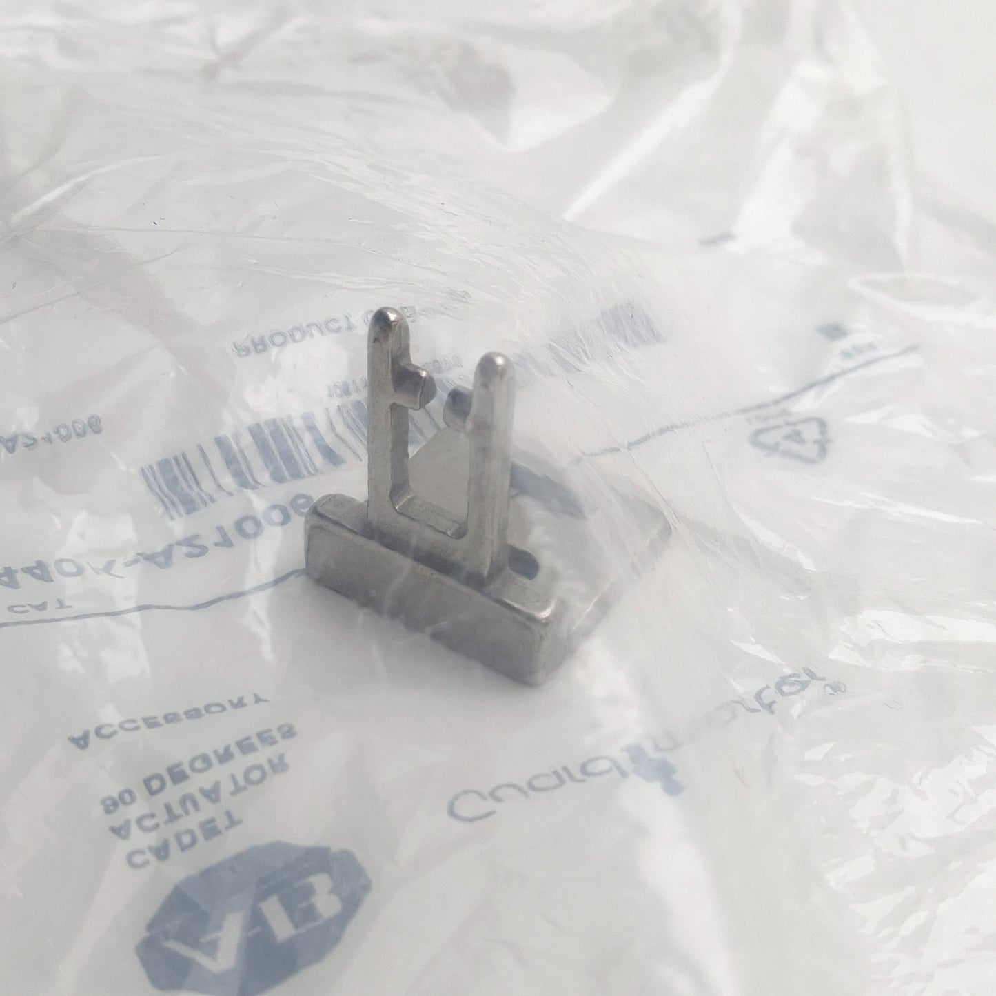 New Allen Bradley 440K-A21006 Actuator Key For Guardmaster Interlock Switches, M4