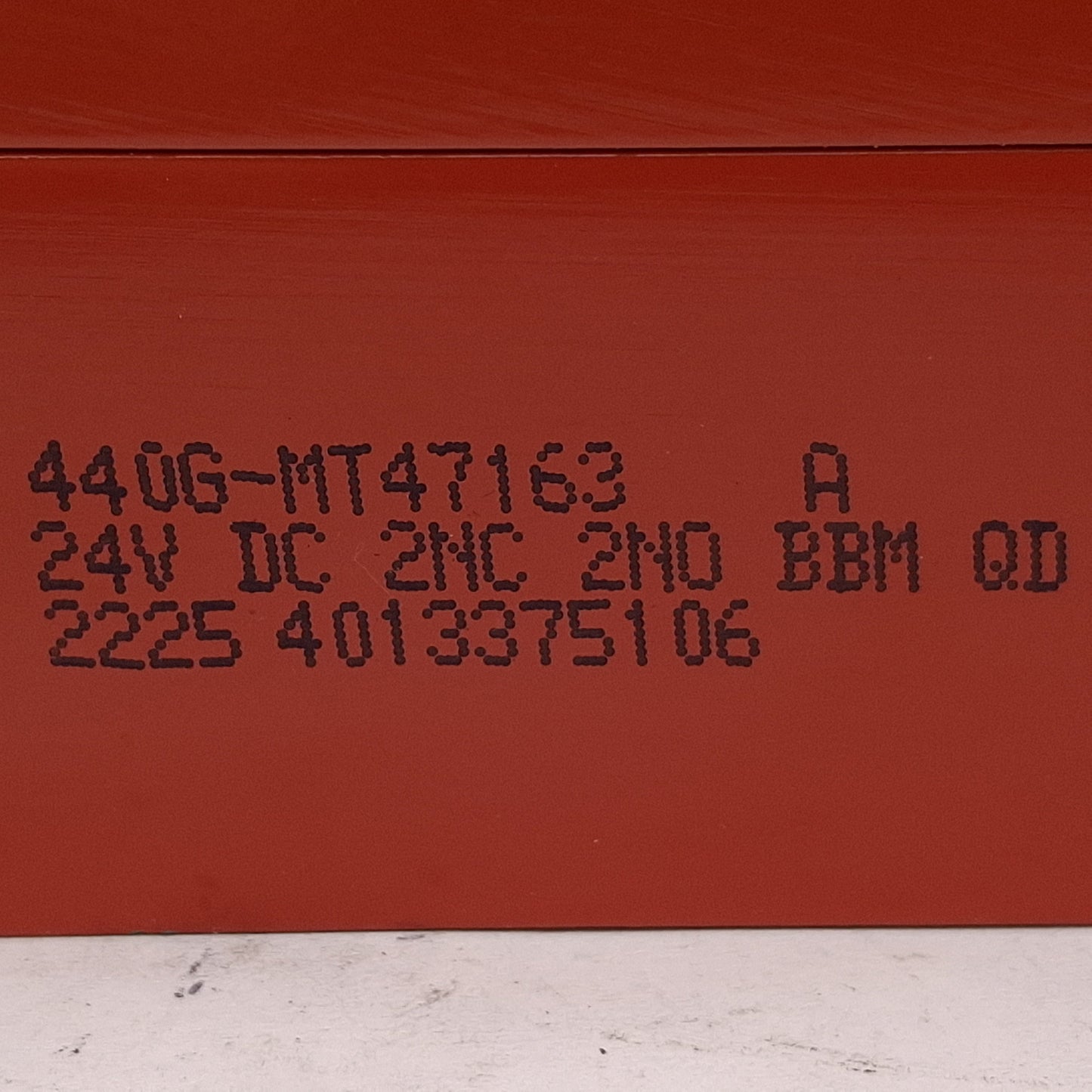 Used Allen Bradley 440G-MT47163 Guardmaster Safety Switch, 2NC+2NO, 24VDC *NO KEY*