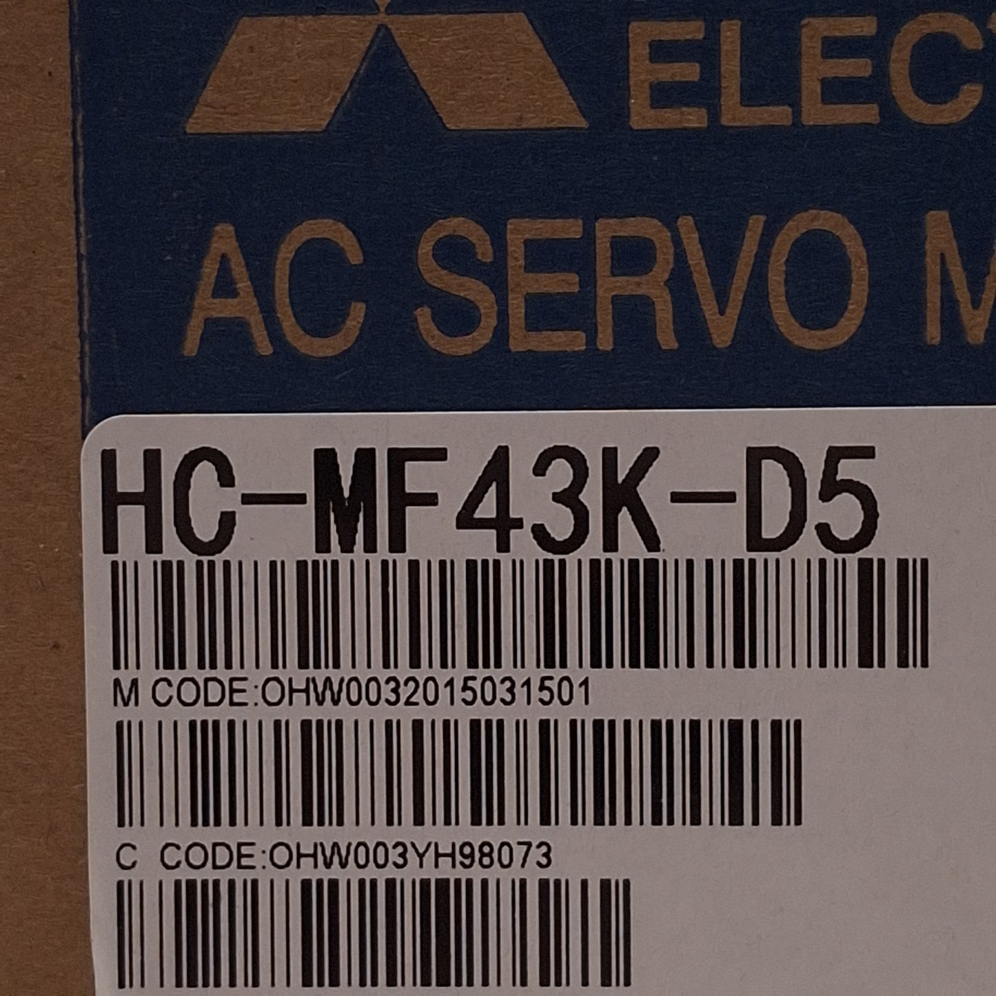 New Mitsubishi HC-MF43K-D5 Servo Motor, 400W, 3Ø 122VAC 2.8A, 3000rpm, 60mm Flange