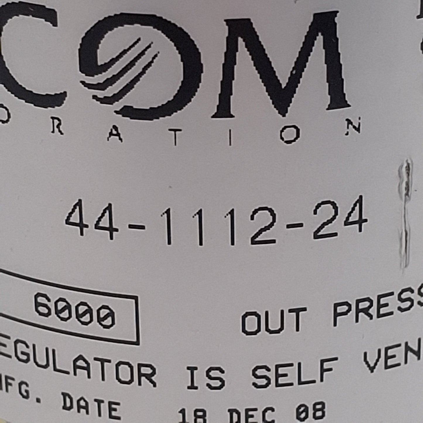 Used Tescom 44-1112-24 Pressure Reducing Regulator, 6000psi In, 800psi Set, 1/4in NPT