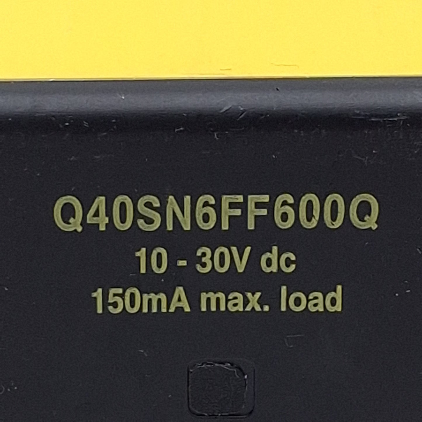 Used Banner Q40SN6FF600Q Harsh Environment Sensor, NPN, 600mm Range, 30VDC, 4-Pin M12