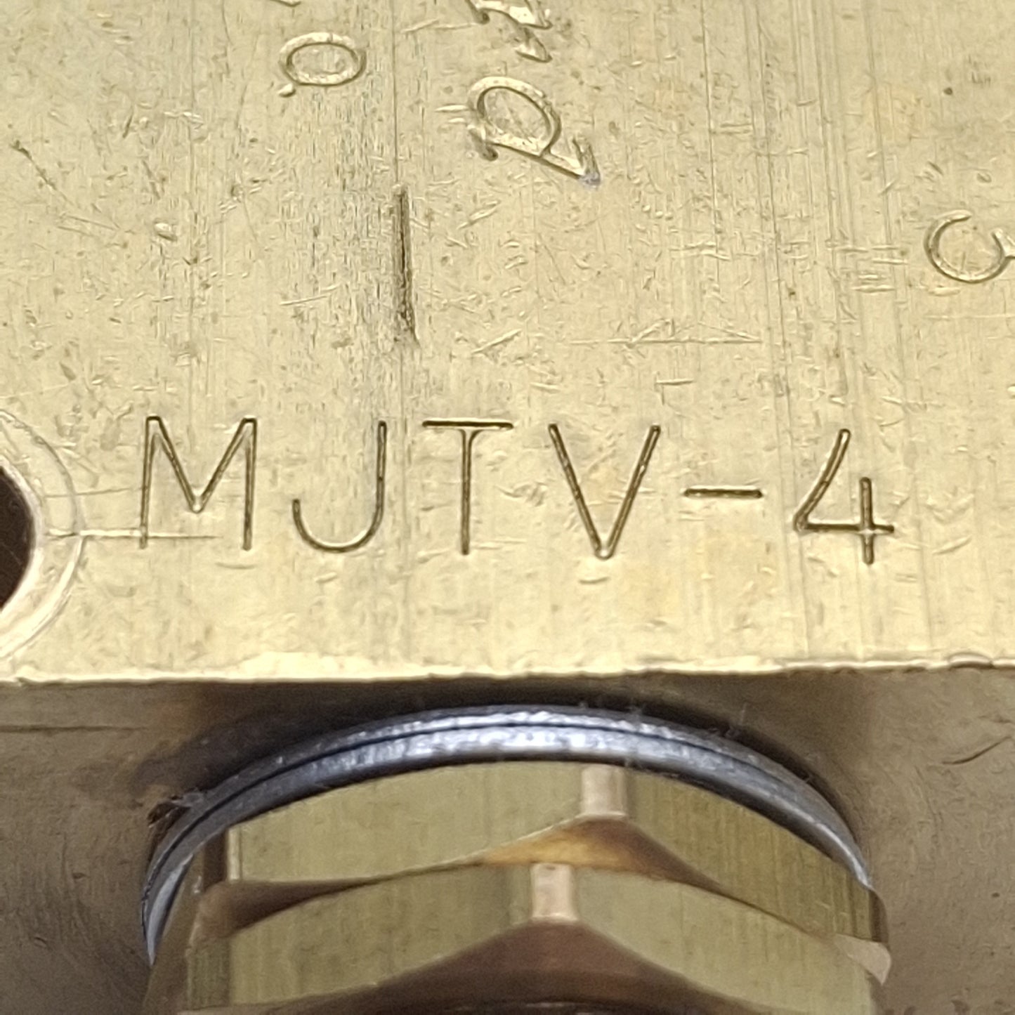 Used Clippard MJTV-4 Pneumatic Toggle Valve 2-Position 5-Port, 150psi, 1/8" NPT