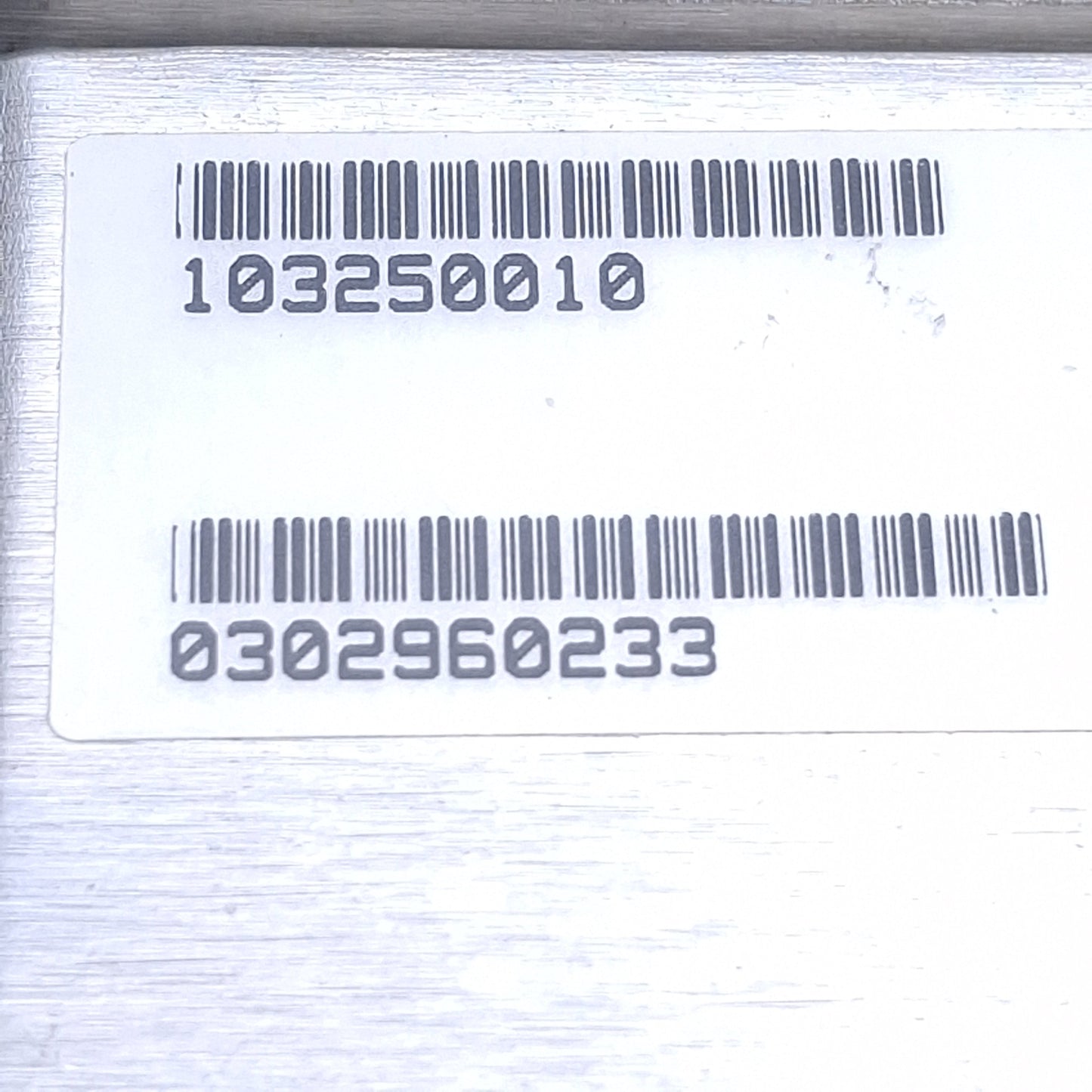 Used MKS 103250010 Moducell 325 Pirani Vacuum Sensor, 15VDC 0.175A, 9-Pin D-Sub