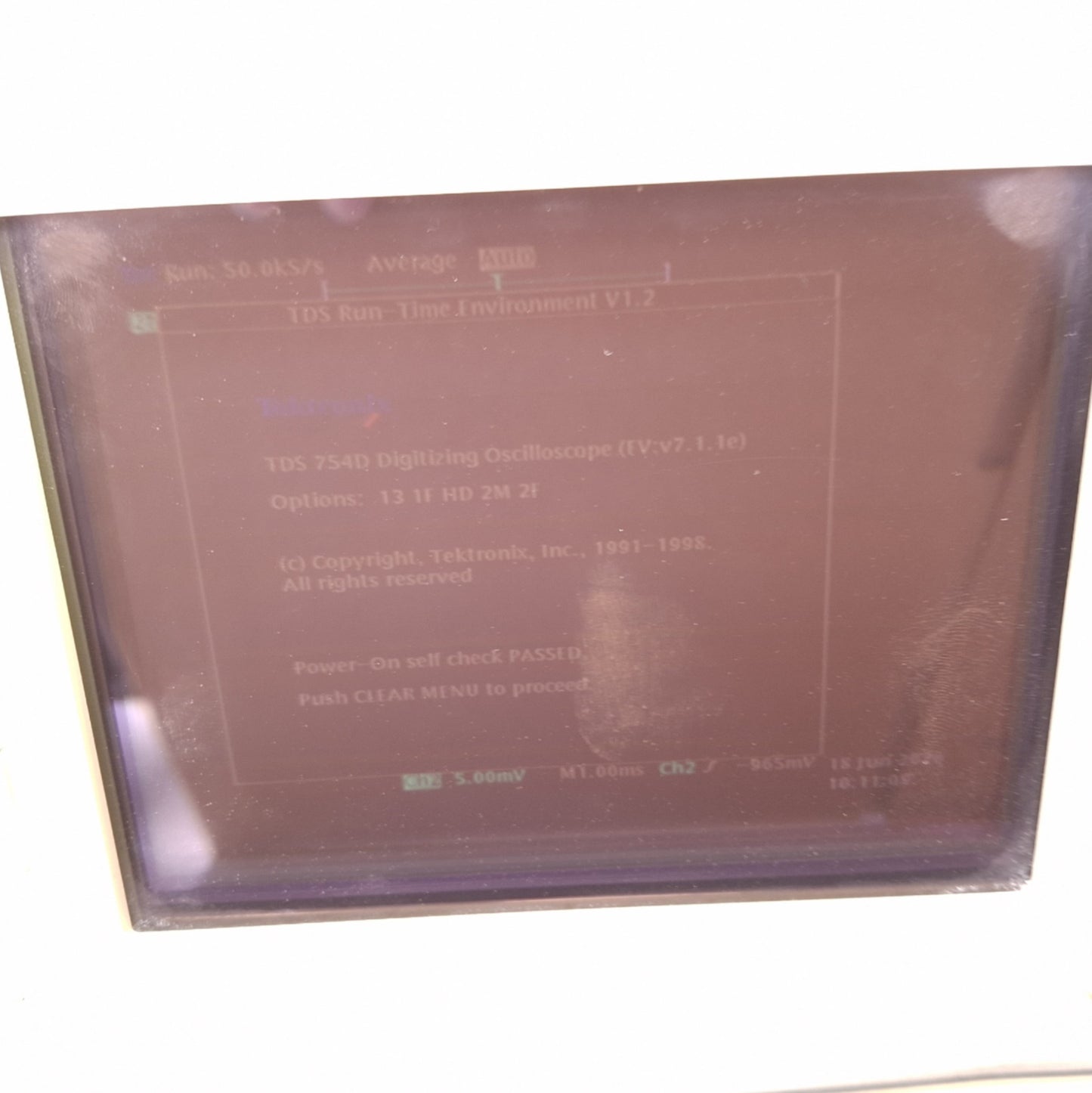 For parts or not working Tektronix TDS754D Digital Phosphor Oscilloscope, 4-Channel, 500MHz 2GS/s, *Dim