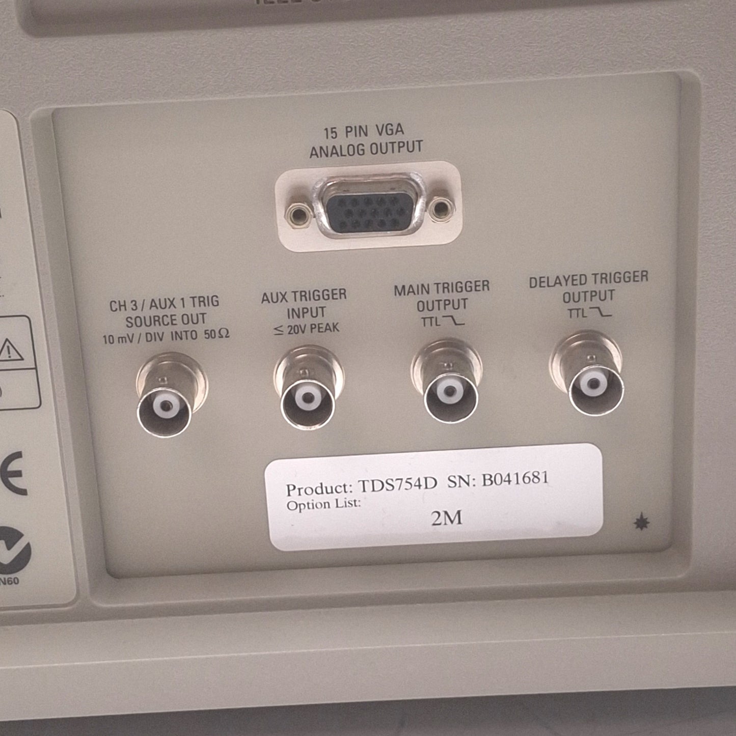 For parts or not working Tektronix TDS754D Digital Phosphor Oscilloscope, 4-Channel, 500MHz 2GS/s, *Dim