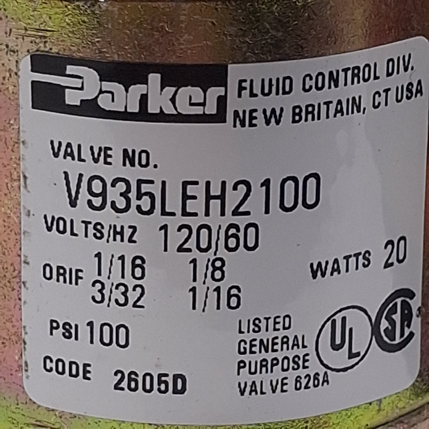Used Parker V935LEH2100 Skinner Solenoid Valve, 4-Way, 1/4in NPT, 100psi, 120VAC Coil