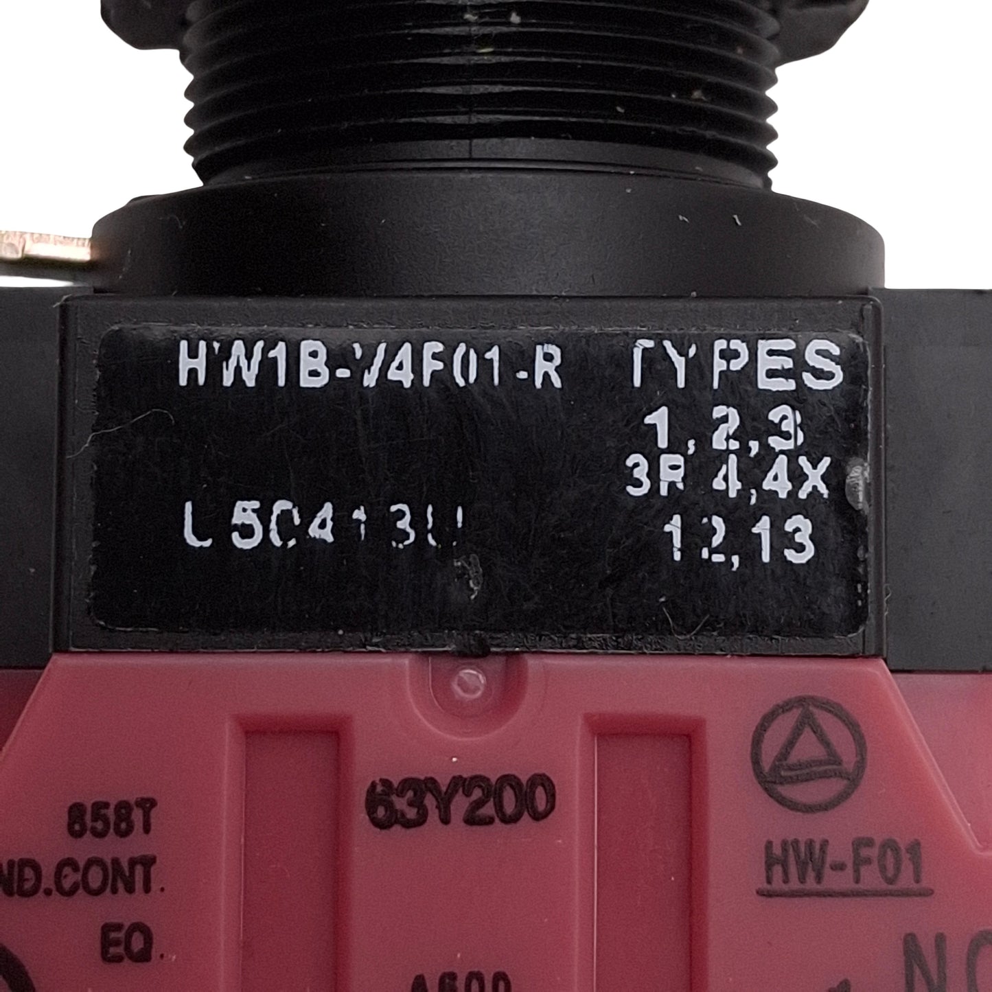 Used Lot of 2 Idec HW1B-V4F01-R E-Stop Pushbutton, Twist Reset, 1NC, 22mm, 10A 600V