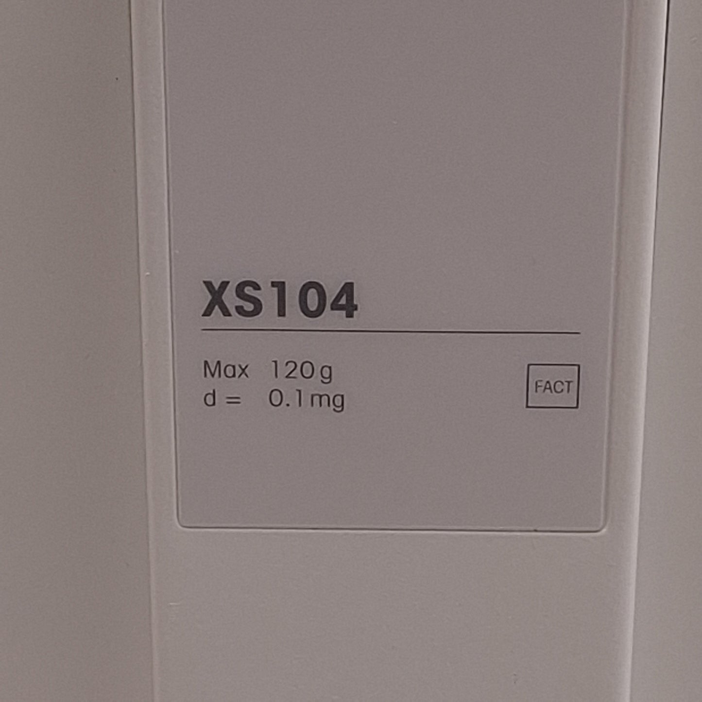 Used Mettler Toledo XS104 Analytical Balance 12VDC, 120g Capacity, 0.1mg. 78x73mm