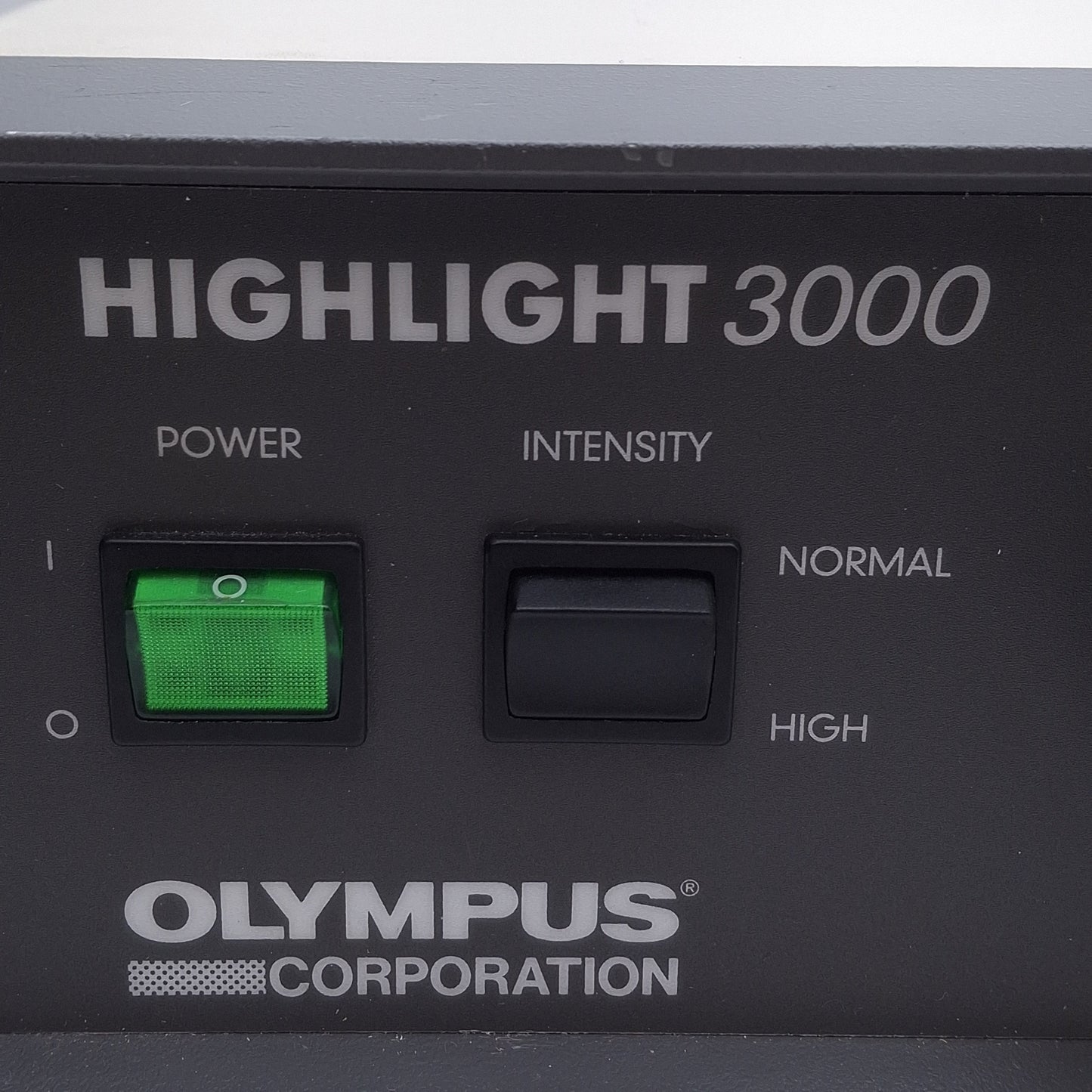 Used Olympus Highlight 3000 Fiber Optic Light Source 175W, 121VAC 2A, ø15mm Output