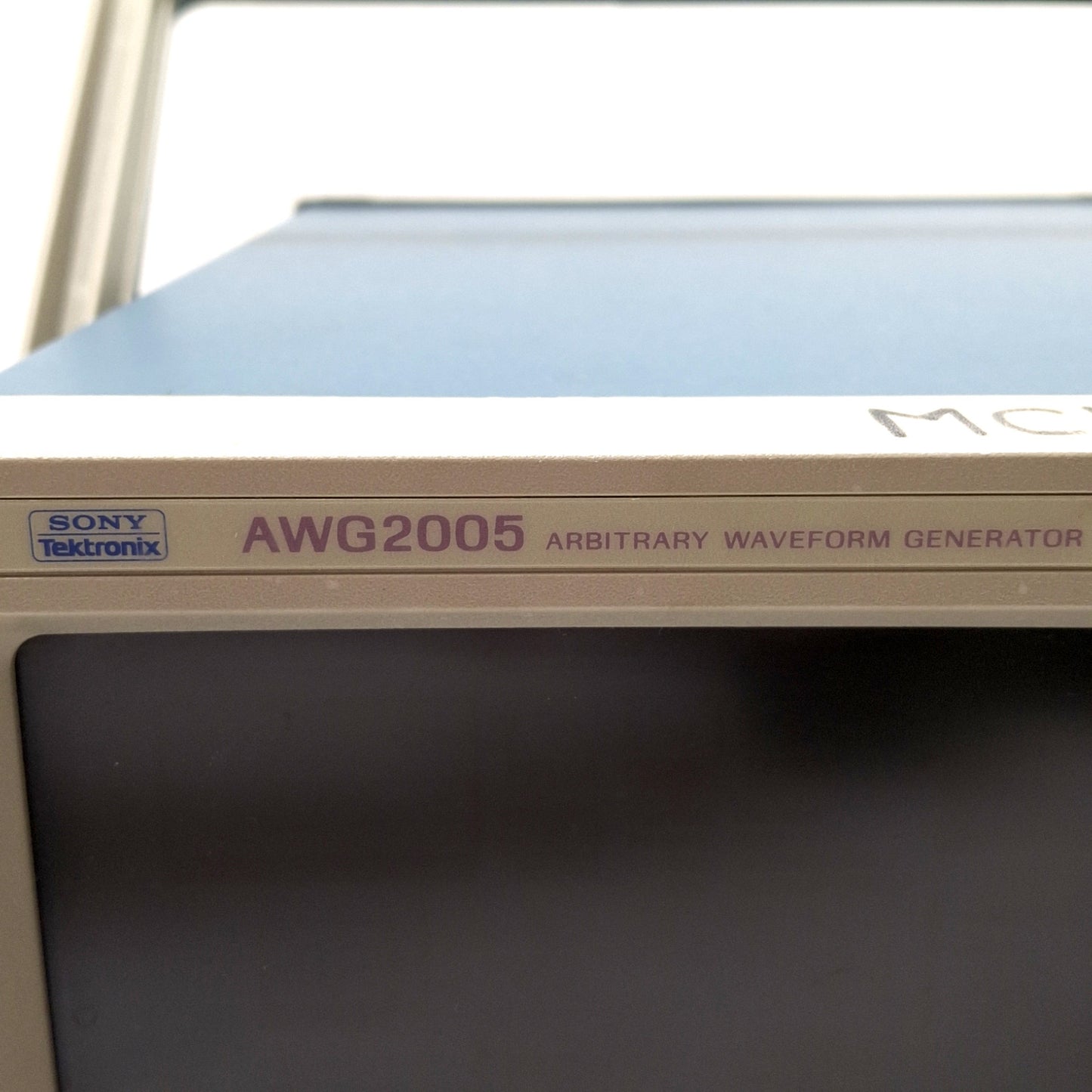 Used Tektronix AWG2005 Arbitrary Waveform Generator, 0.01Hz-20MHz, 12-bit *Screen*