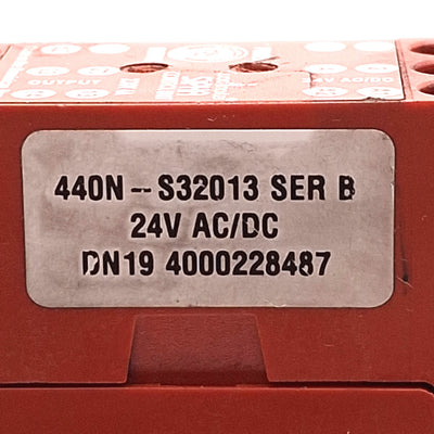Used Allen Bradley 440N-S32013 Guardmaster Sipha 1 Control Unit, 1NO+1NC, 24VAC/DC