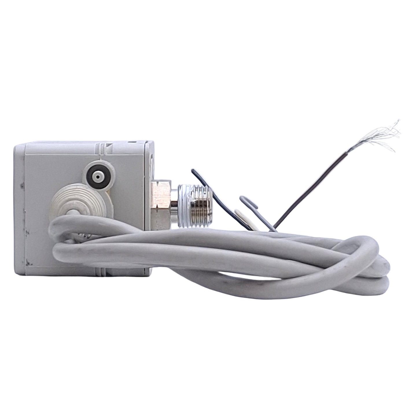 Used SMC ZSE40F-T1-62L Digital Pressure Switch PNP Output, 12-24VDC, -100 to 100kPa