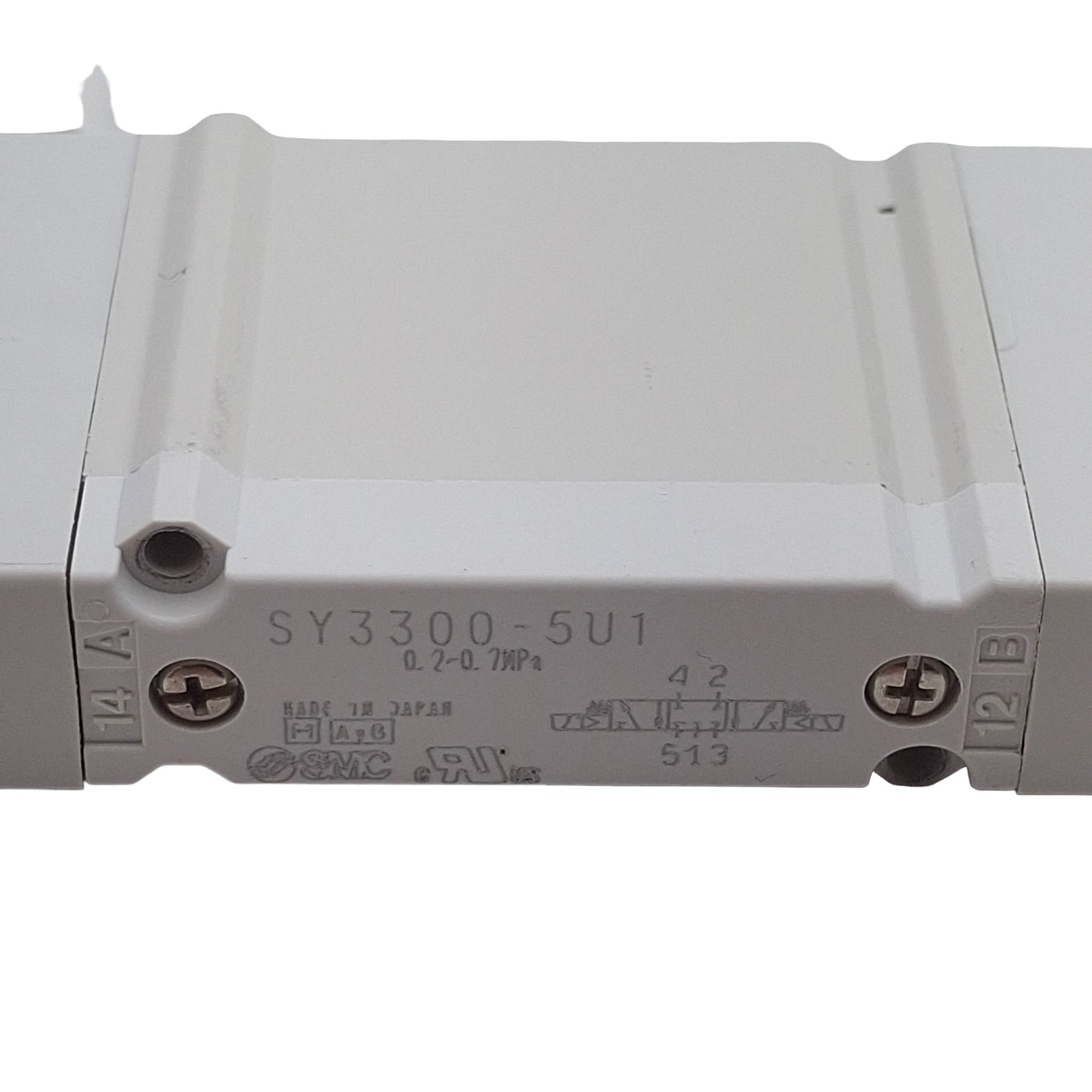 New – Open box SMC SY3300-5U1 Solenoid Valve, 3 Position Closed Center, 0.2-0.7MPa, 24VDC Coil