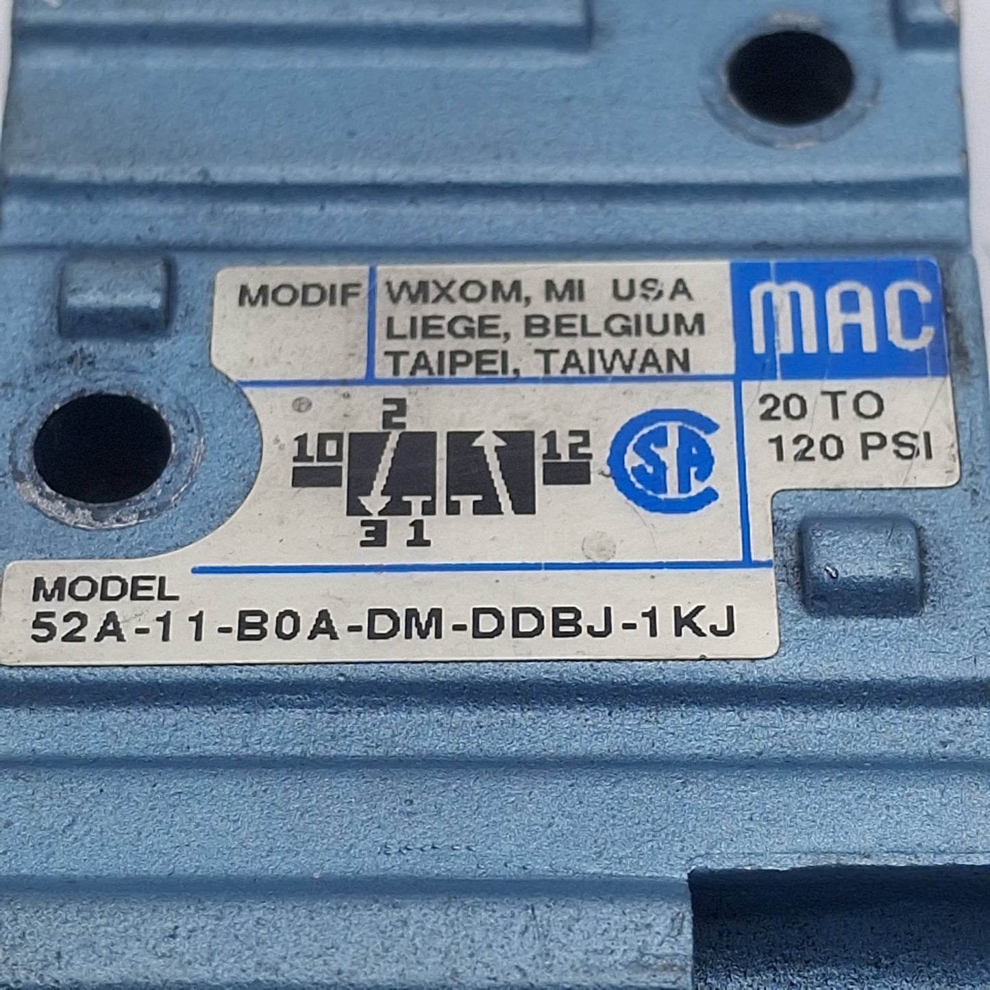 Used Mac 52A-11-B0A-DM-DDBJ-1KJ Solenoid Valve 3/2-Way 1/4 NPT, 20-120psi, 24VDC Coil