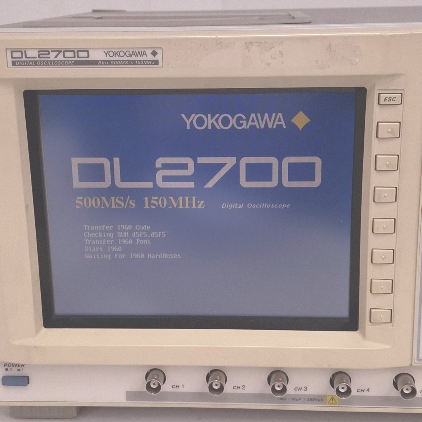 Used Yokogawa DL2700 Digital Oscilloscope 8bit 500MS/s 150MHz, 6-Channel, 120VAC