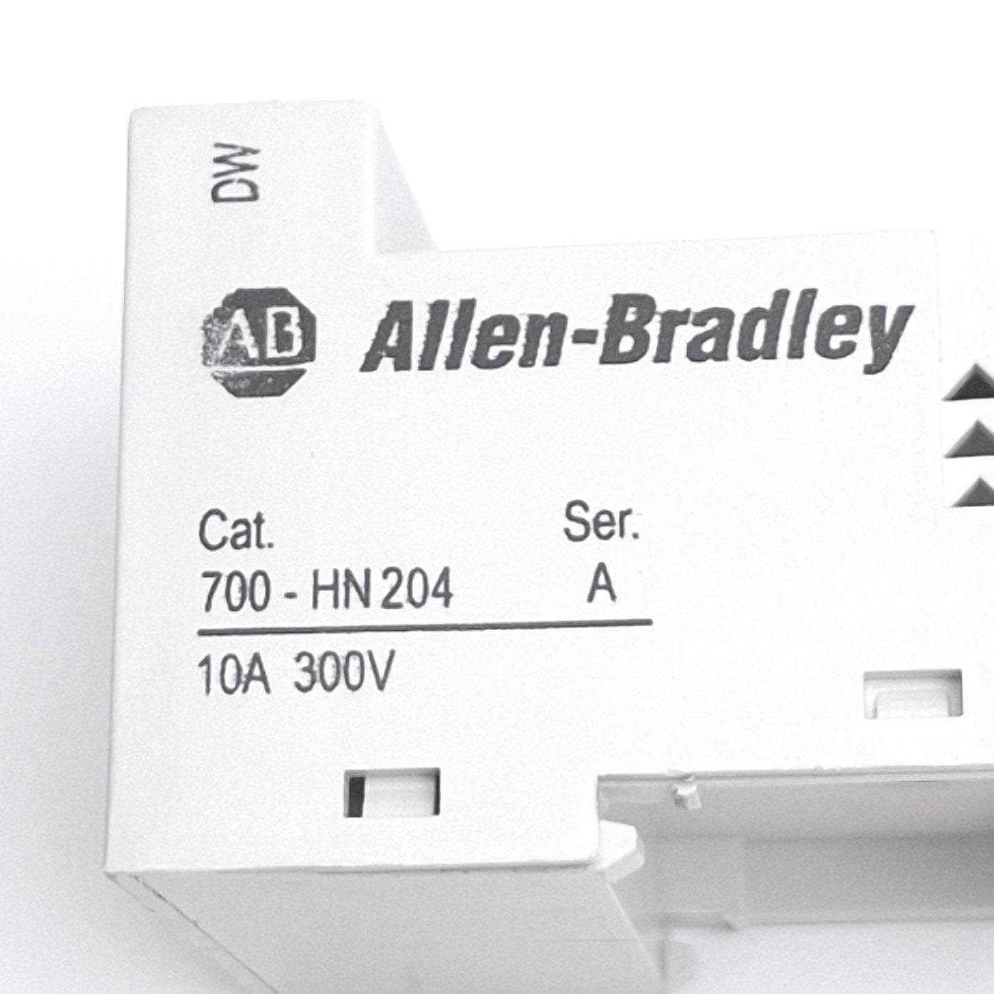 Used Allen Bradley 700-HN204 Relay Socket, 8-Pin Octal, 300VAC 10A, DIN Rail