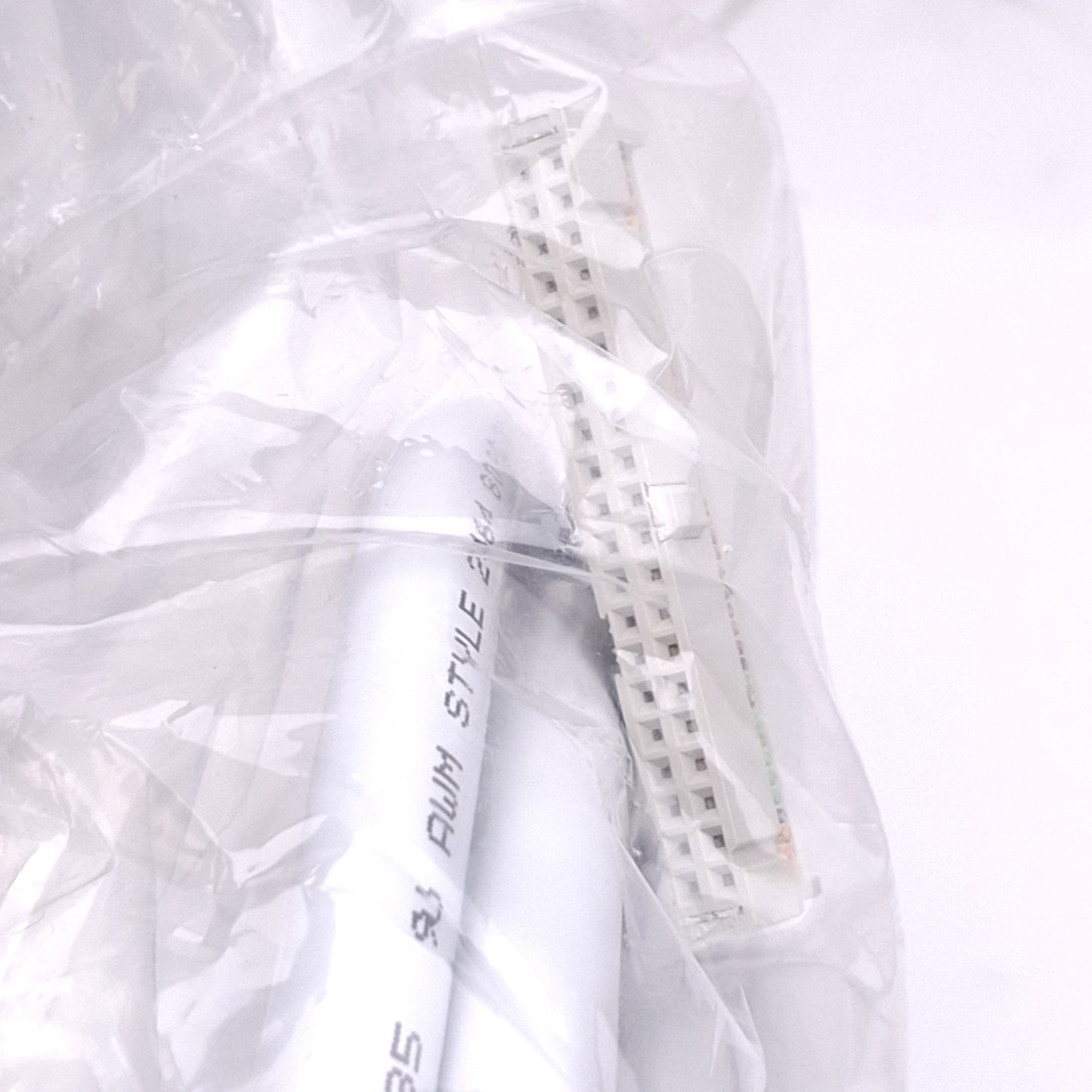 New Phoenix Contact 2289052 Varioface PLC Cable, 40-Pin Ribbon Header, 4m, 60V 1A