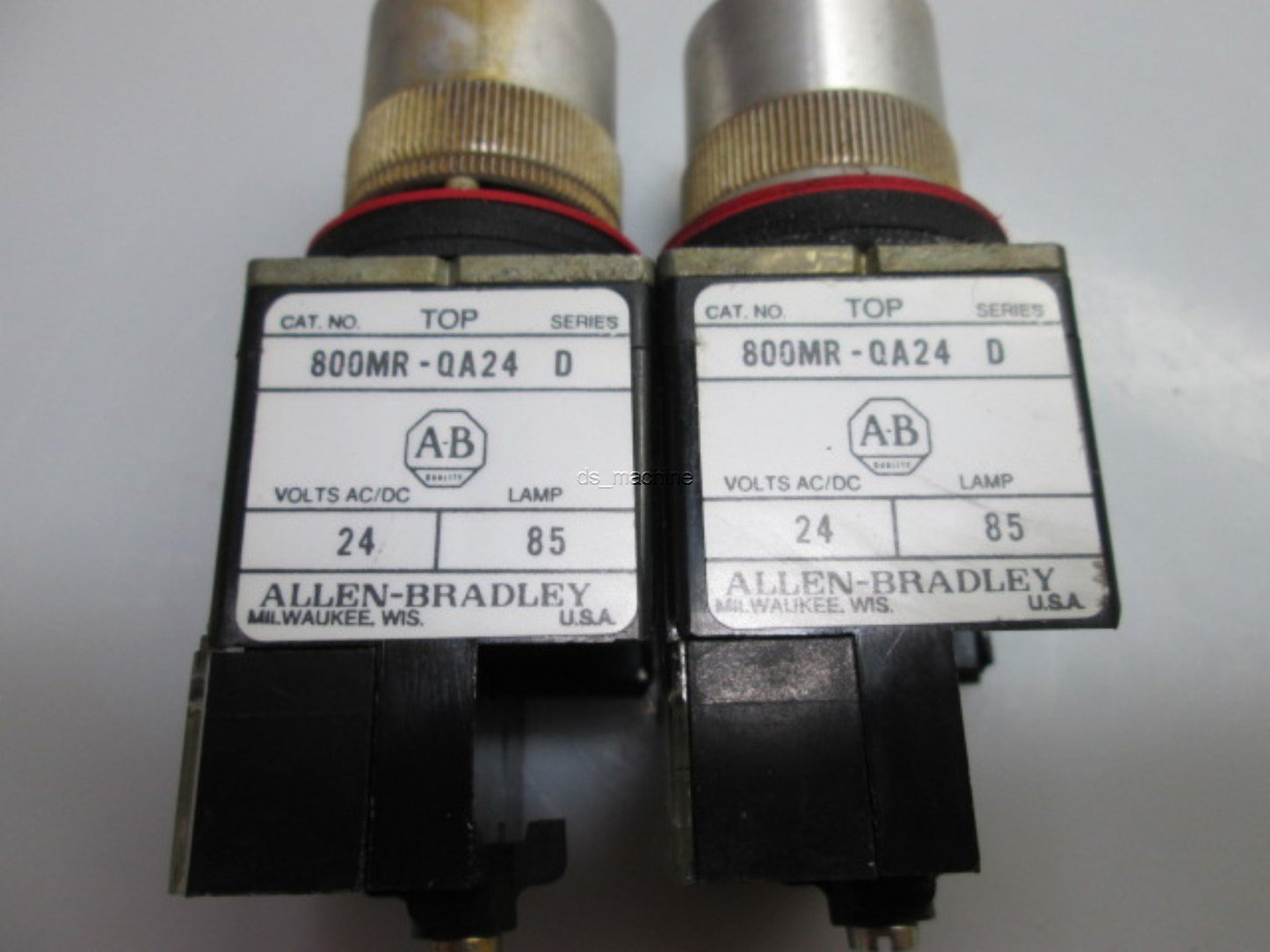 Used Lot of 2 Allen Bradley 800MR-QA24 Green Series D Pushbutton 24V AC/DC 85-Lamp