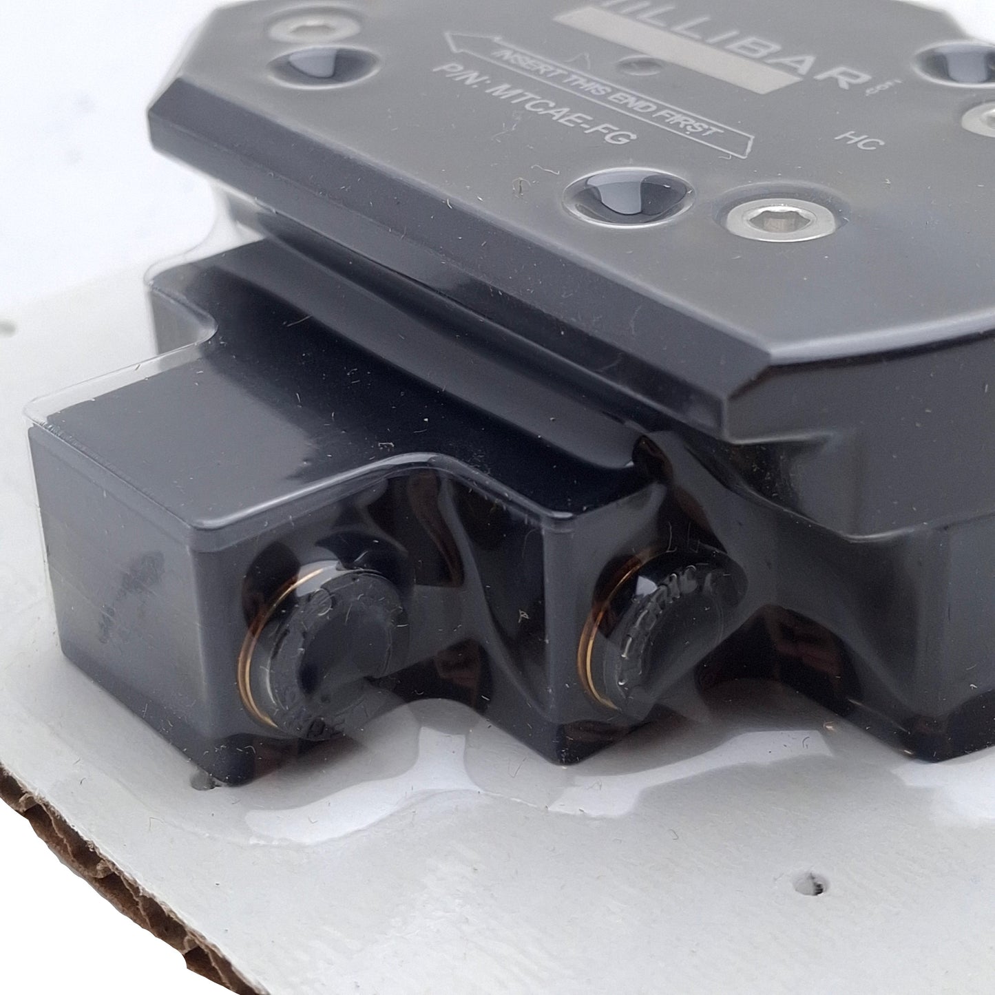 New Millibar Robotics MTCAE-FG Tool Plate, M4 SCHS, 8-Pin M8 Male, ø6mm Tube