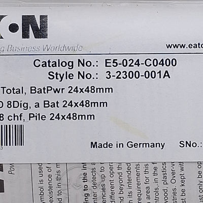 New Eaton E5-024-C0400 LCD Display Counter/Totalizer, PNP/NPN, 8-Digit, 1/32 DIN