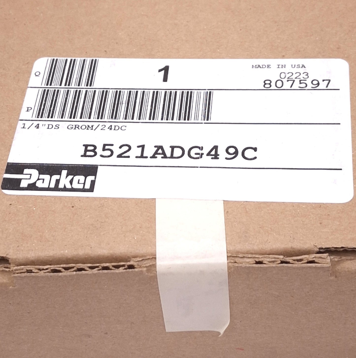 New Parker B521ADG49C Solenoid Valve, 4-Way 2-Position, 1/4in NPT, 10bar, 24VDC Coil