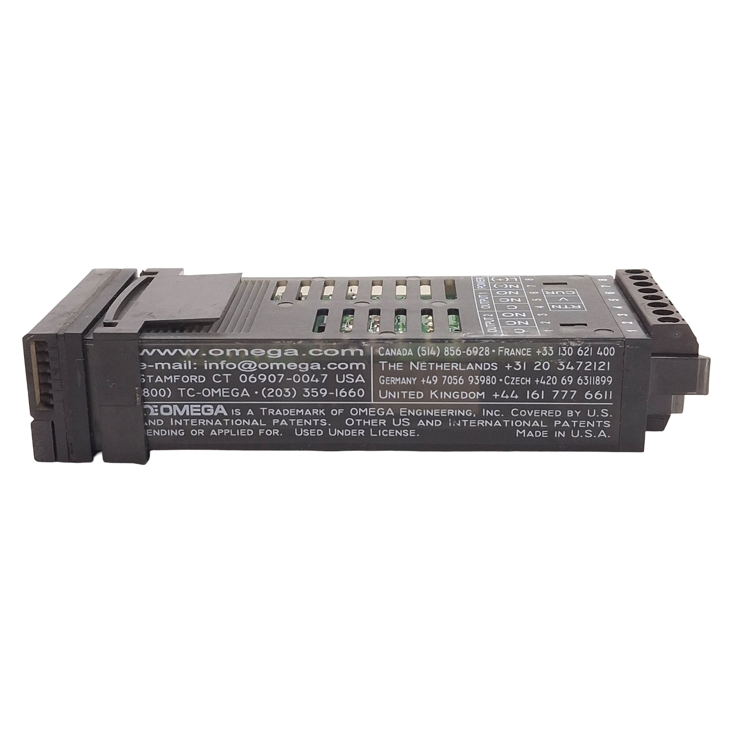 Used Omega CNi3233 Temperature/Process Controller, Relay Output, 90-240VAC, 1/32 DIN