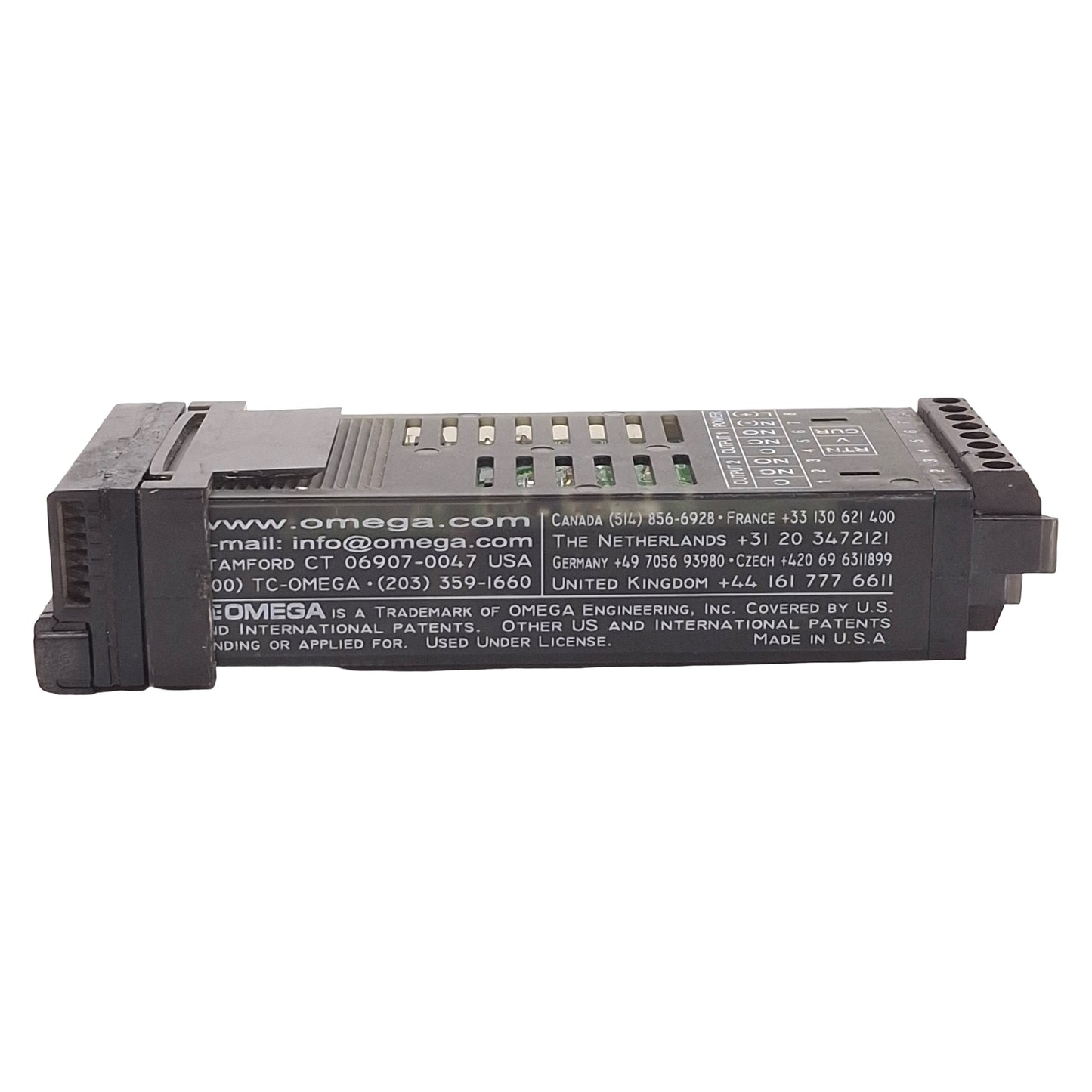 Used Omega CNi3254 Temperature Controller Universal Input 90-240VAC 1/32DIN *Buttons*