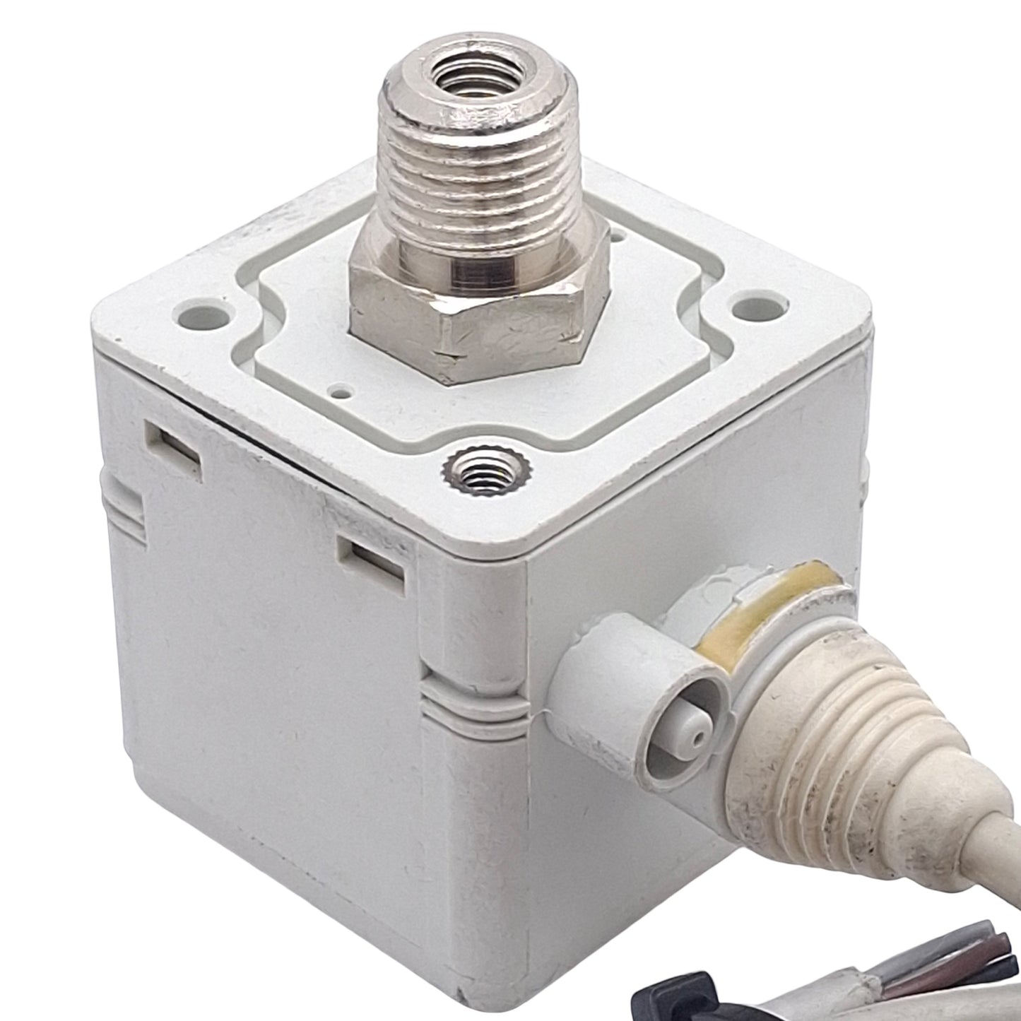 Used SMC ISE40-T1-62L Digital Pressure Switch, PNP, -0.1~1.0MPa, 12-24VDC, 1/8" NPT