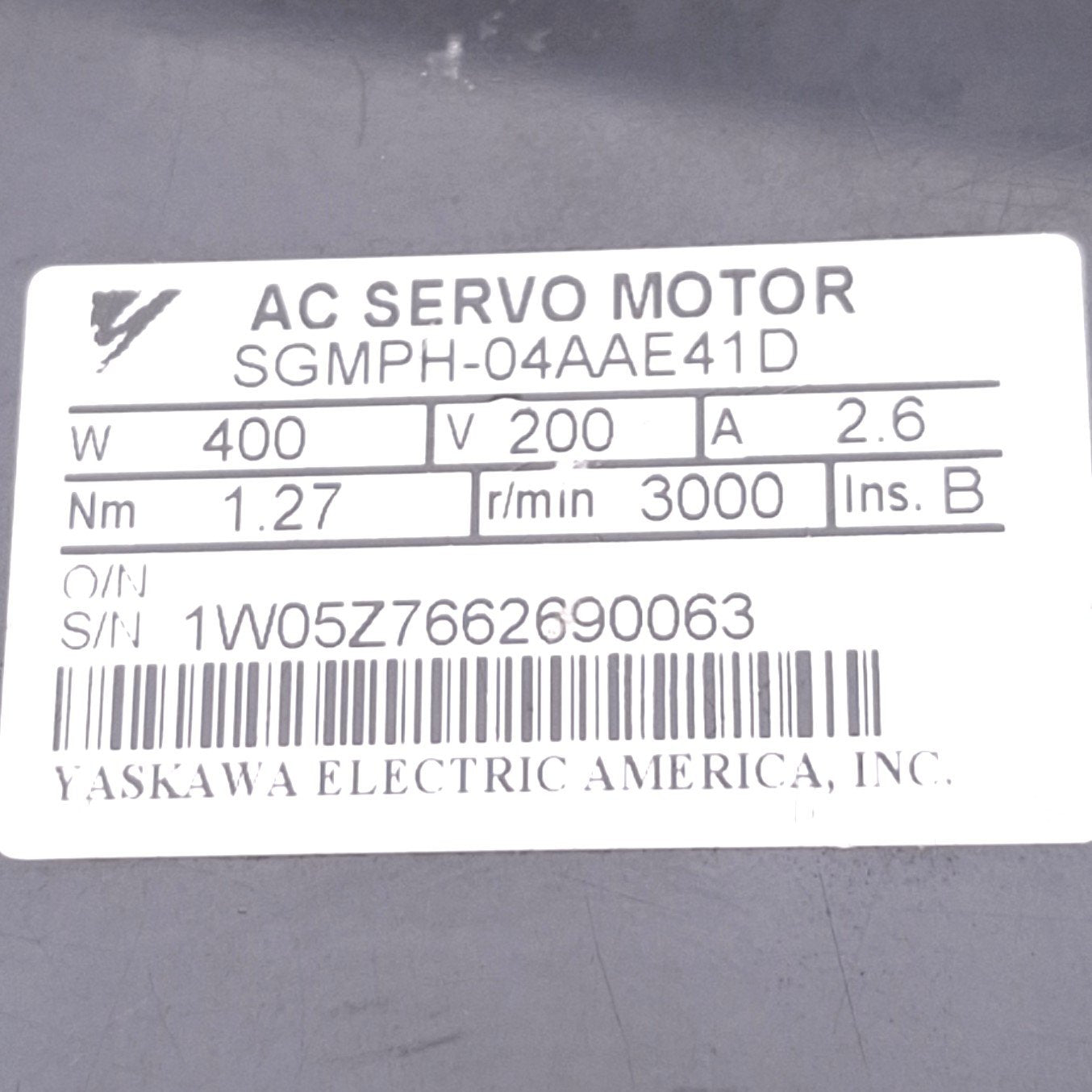 Used Yaskawa SGMPH-04AAE41D Sigma-2 Servo Motor, 200VAC 2.6A, 1.27Nm 3000rpm 400W Max