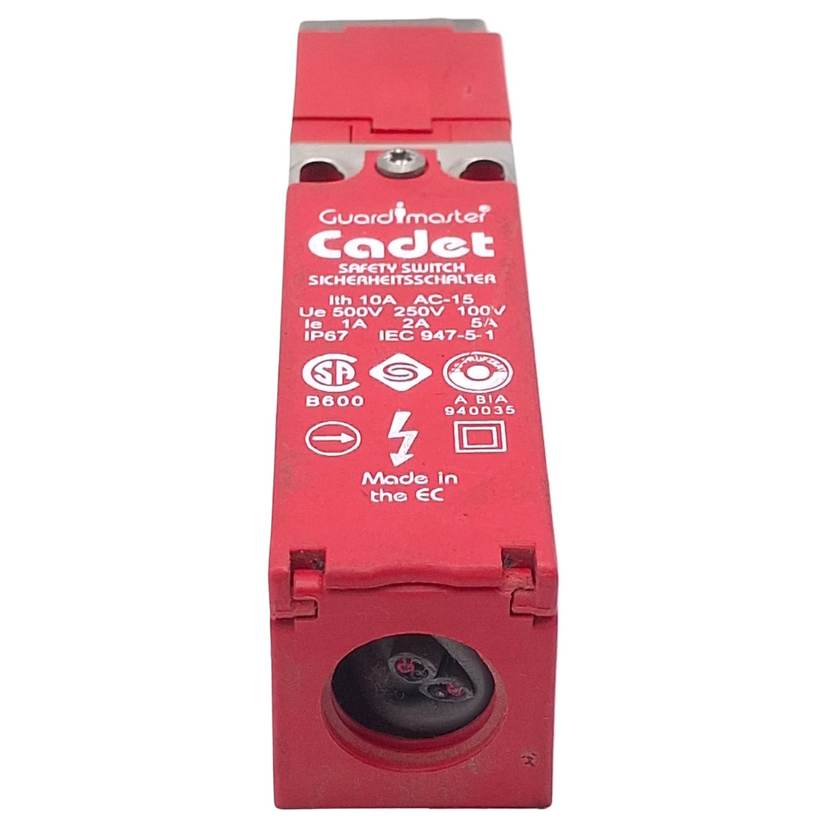 Used Allen Bradley 21002 CCS-2 Cadet Guard Master Safety Switch, 2NC, 1A 500V, W/ Key