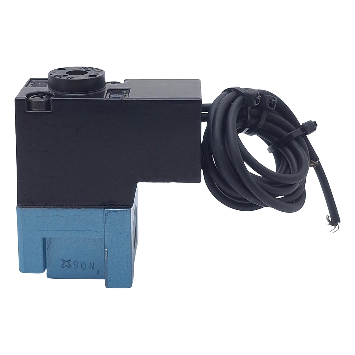 Used Mac 113B-611CAAA Solenoid Valve, 3/2 NO-NC, 1/4in NPT, Vac-150psi, 24VDC Coil