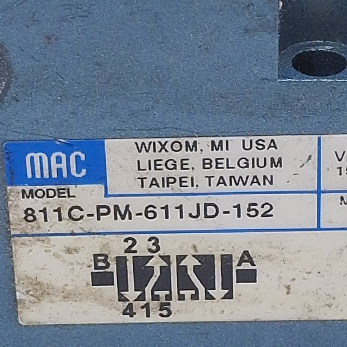Used Mac 811C-PM-611JD-152 Solenoid Valve, 5/2-Way, 1/4in NPT, 25-150psi, 24VDC Coil