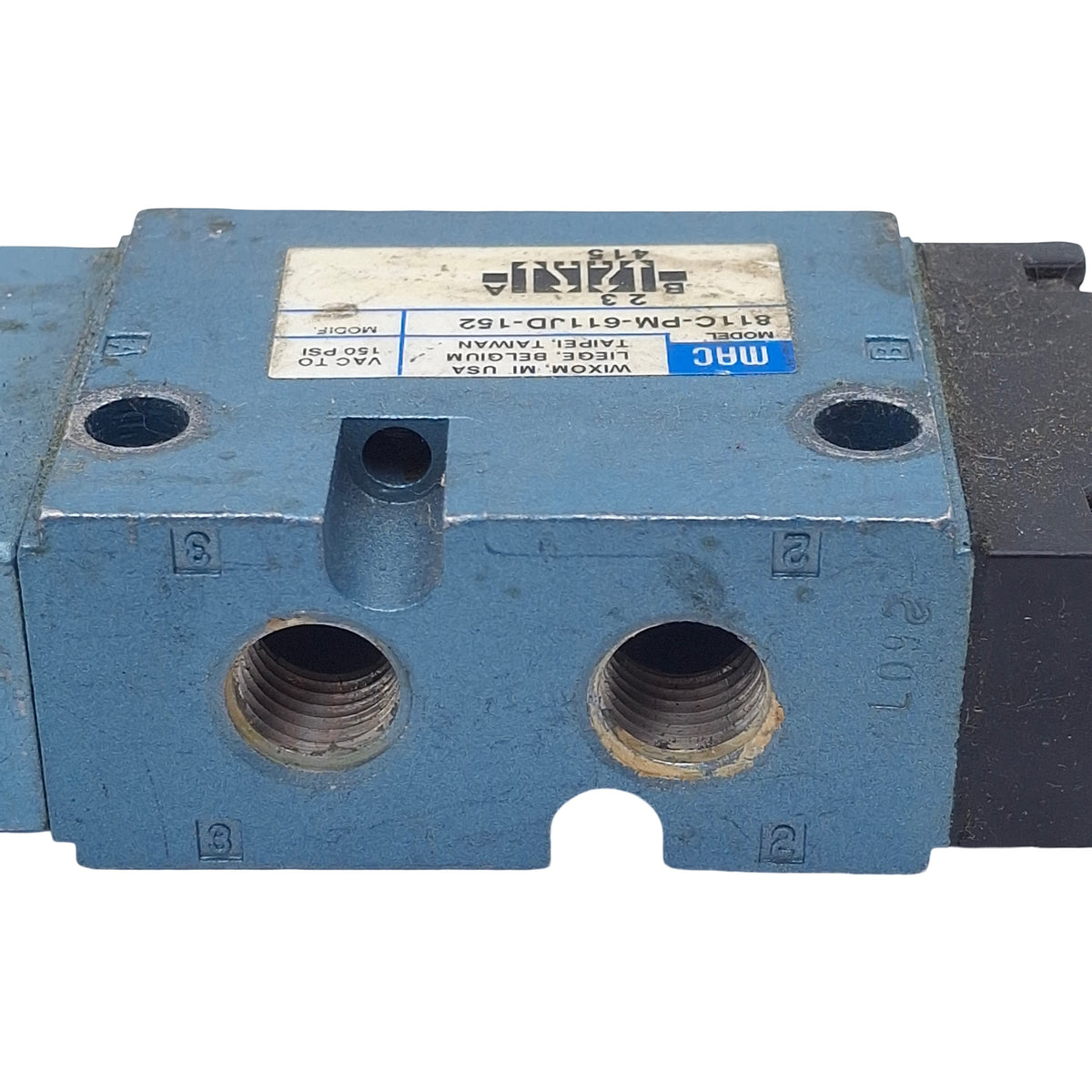 Used Mac 811C-PM-611JD-152 Solenoid Valve, 5/2-Way, 1/4in NPT, 25-150psi, 24VDC Coil