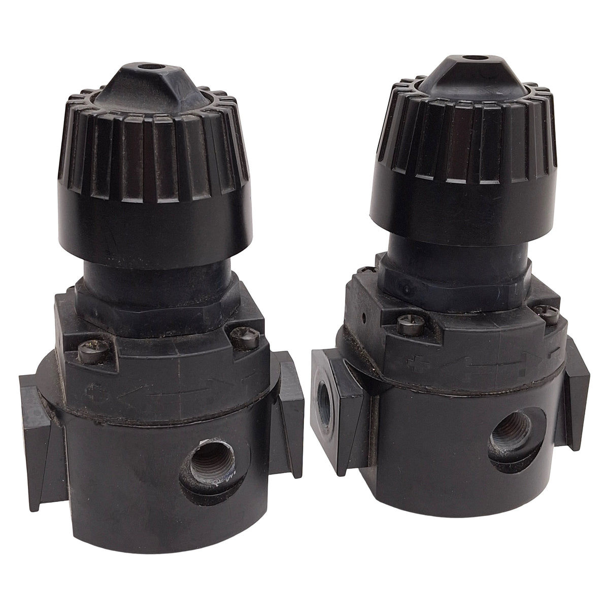 Used Lot of 2 Wilkerson P15-02-000A Pneumatic Regulator, 0-15psi Set, 1/4in NPT