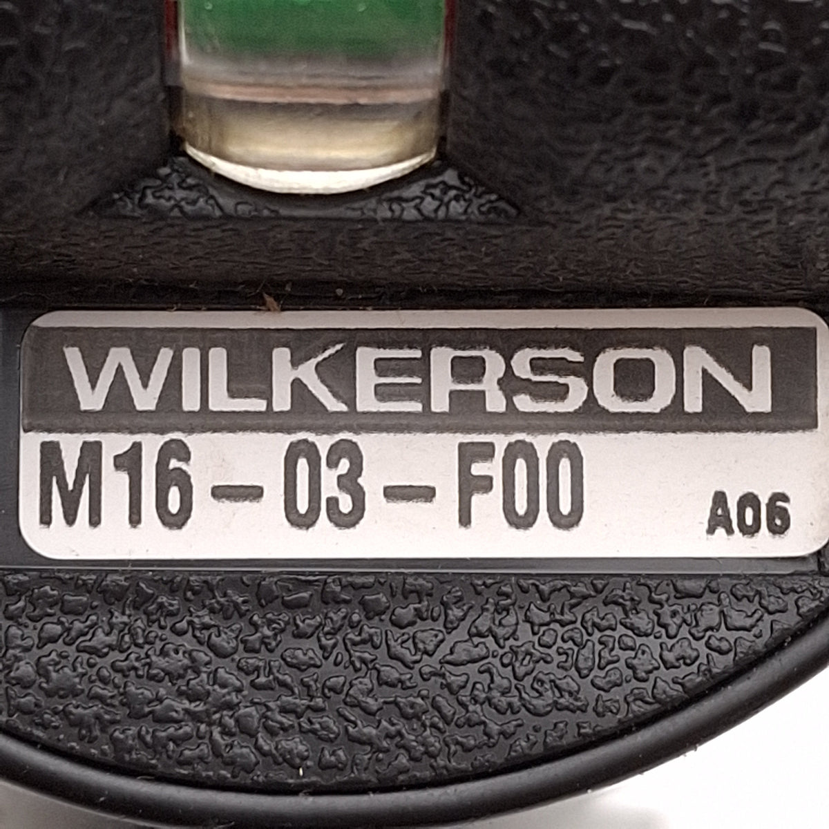 Used Wilkerson M16-03-F00 Coalescing Filter, 0.01µm, 150psig, 44.7scfm, 3/8in NPT