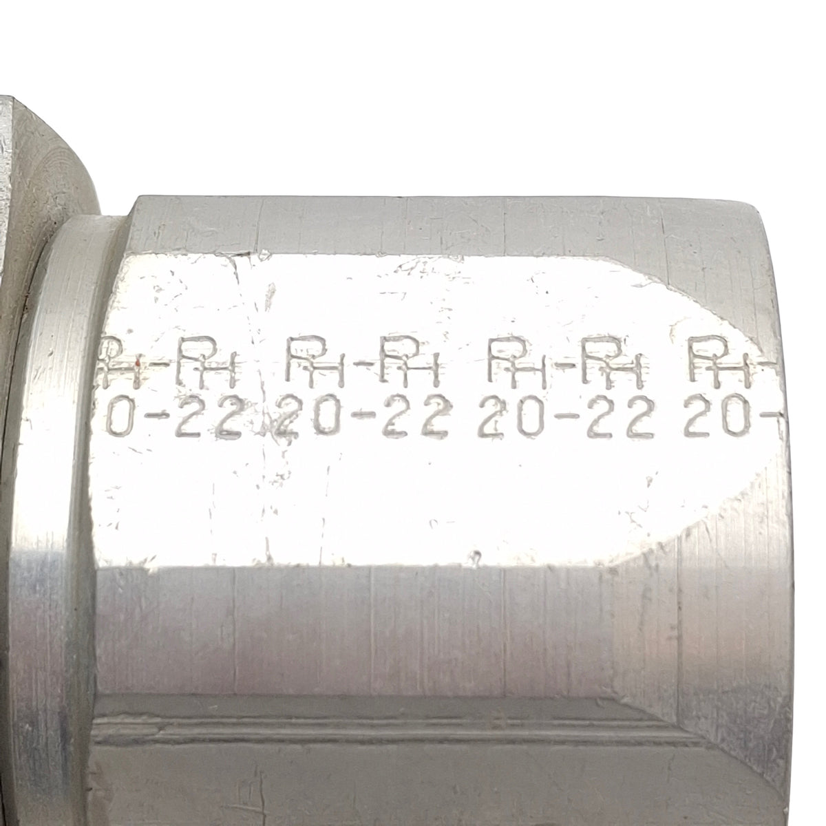 Used Parker 20622-20-22 Hydraulic Fitting, 22 Series, -20 Hose to -22 Flared Port
