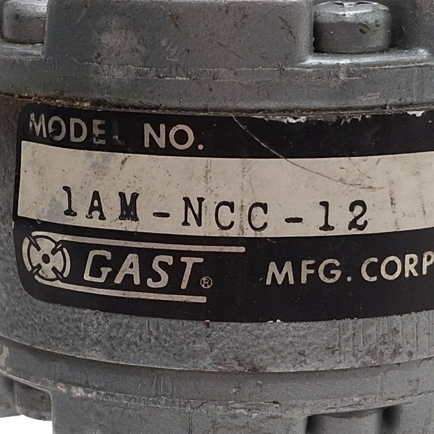 Used Gast 1AM-NCC-12 Air Motor, CCW, 100psi, 1/2HP, 10000rpm, 1/8in NPT, 3/8in Shaft
