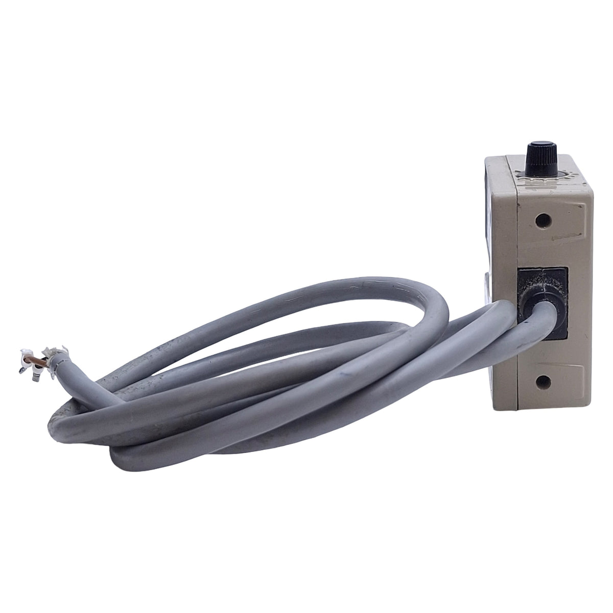 Used SunX RT-610-10R Photoelectric Sensor NPN, 10mm Range, 12-24VDC, 3ft Cable