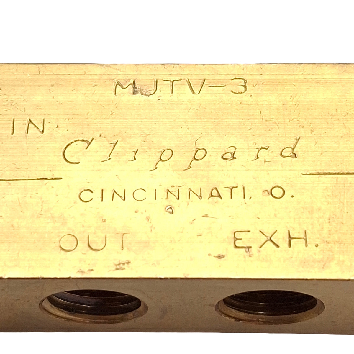 Used Clippard MJTV-3 Brass Toggle Valve, 3-Way Normally Closed, 300psig, 1/8in NPT