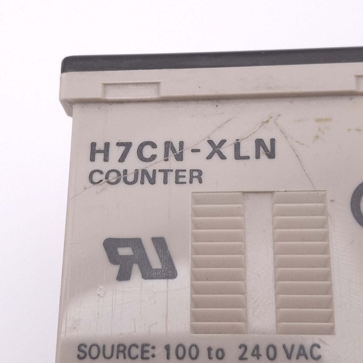 Used Omron H7CN-XLN Counter, 4-Digit 0-9999, 30cps, SPST-NO 8-Pin, 100-240VAC In