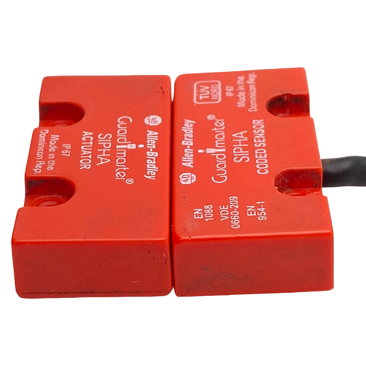 Used Allen Bradley 440N-S32036 Non Contact Safety Interlock, 5mm, 1NO+1NC & 1NO Aux
