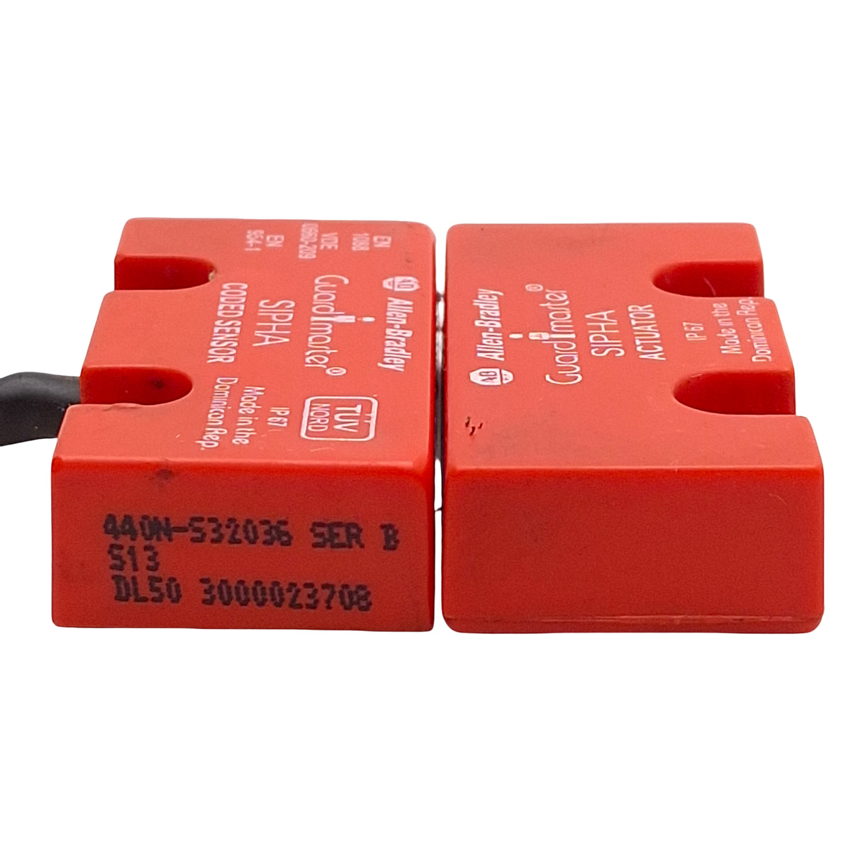 Used Allen Bradley 440N-S32036 Non Contact Safety Interlock, 5mm, 1NO+1NC & 1NO Aux